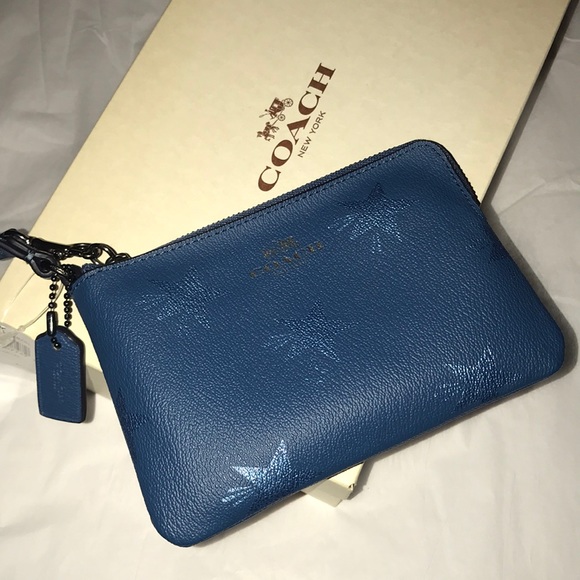 Coach Handbags - Coach corner zip wristlet
